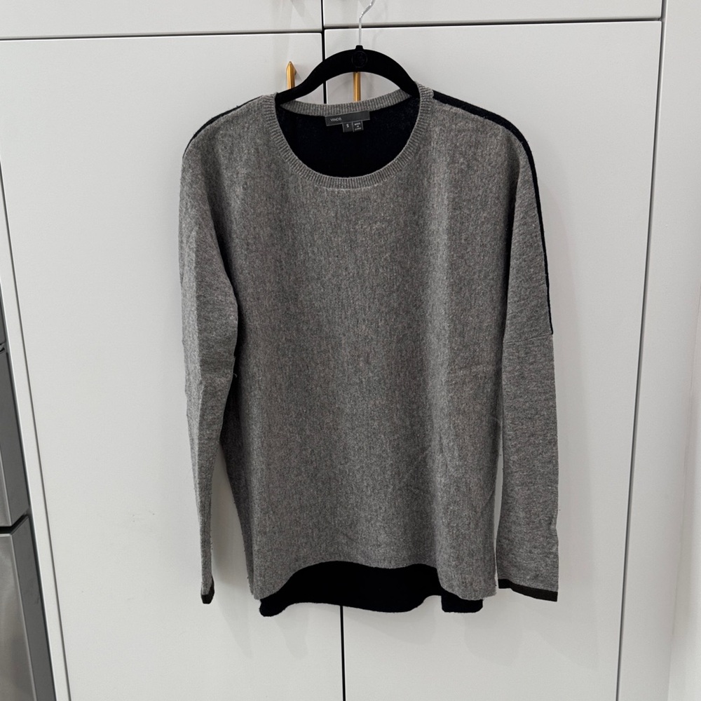 Vince Women’s Two-Tone Gray and Black Crewneck Sweater